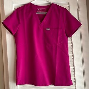 FIGS Caterina Scrub Top XS in Raspberry Sorbet